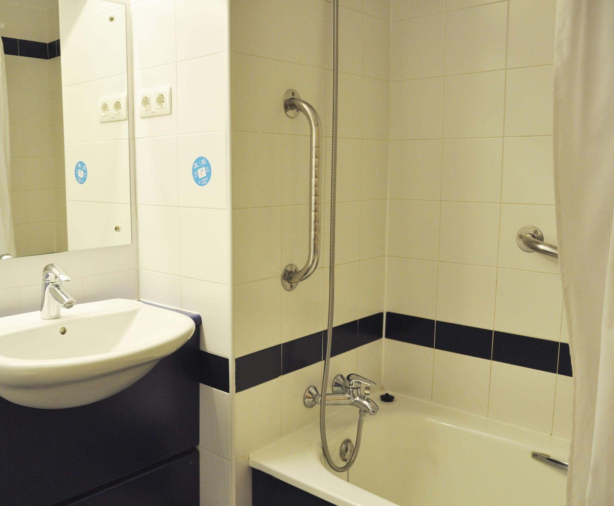 Travelodge Torrelaguna Madri Quarto foto