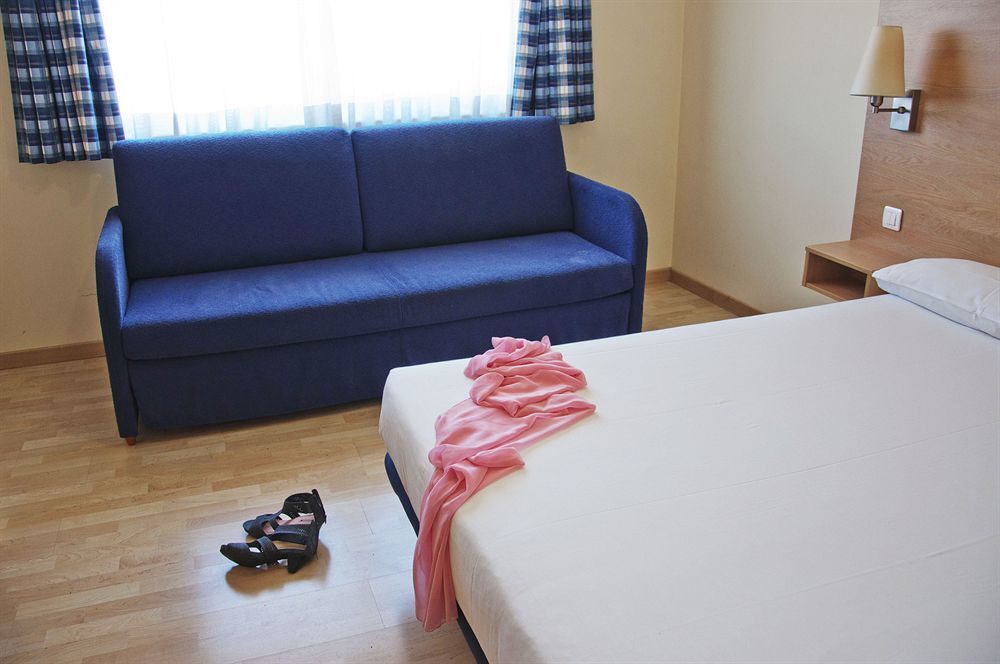 Travelodge Torrelaguna Madri Exterior foto