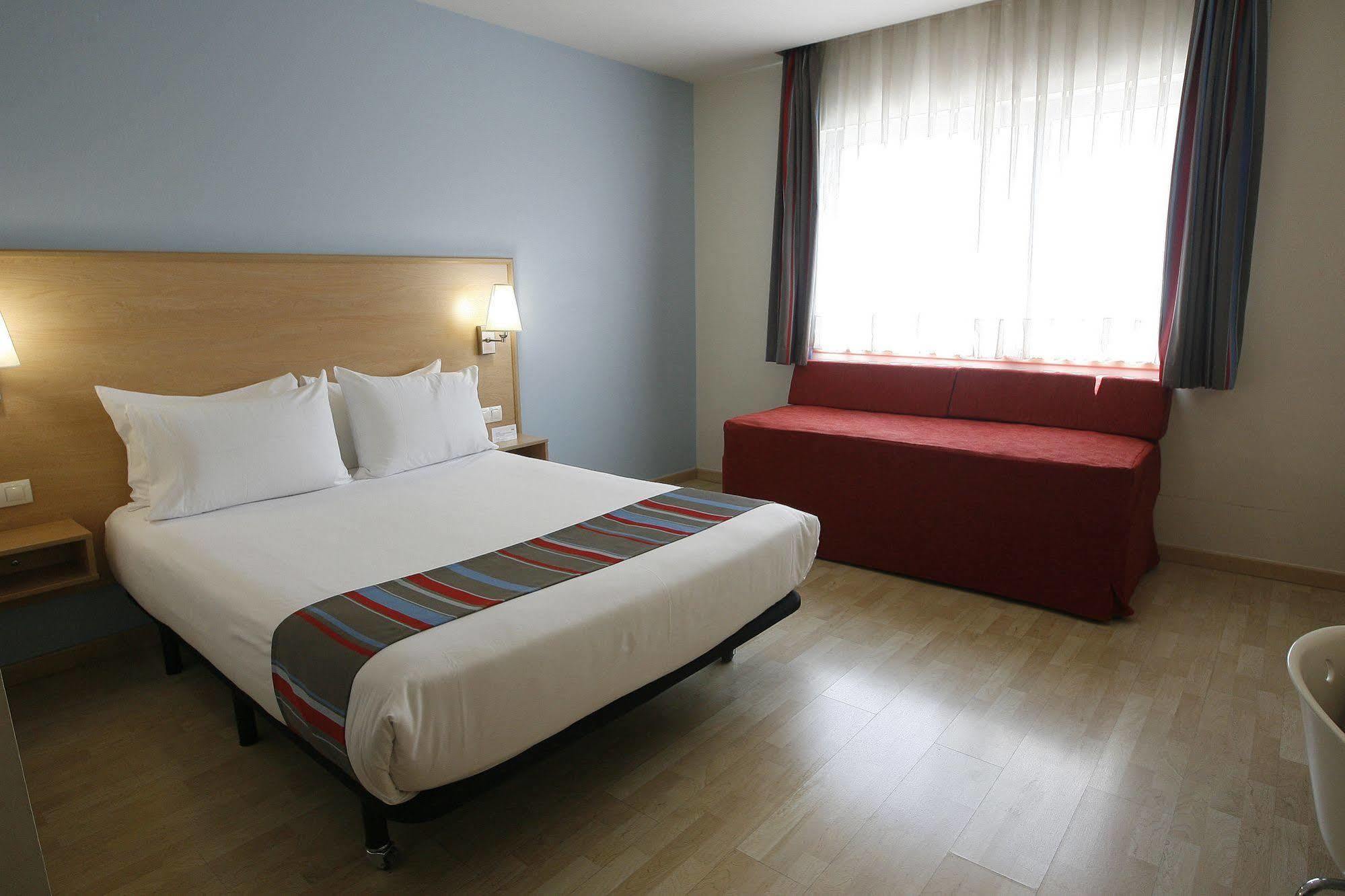 Travelodge Torrelaguna Madri Exterior foto